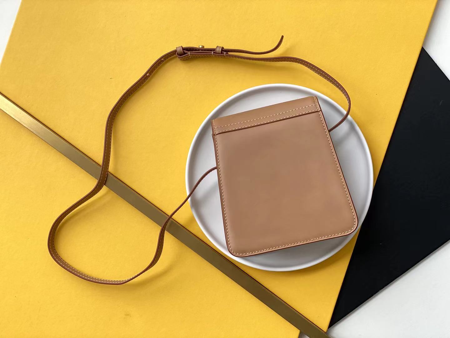 kaia N0*H/south satchel in vegetable-tanned leather