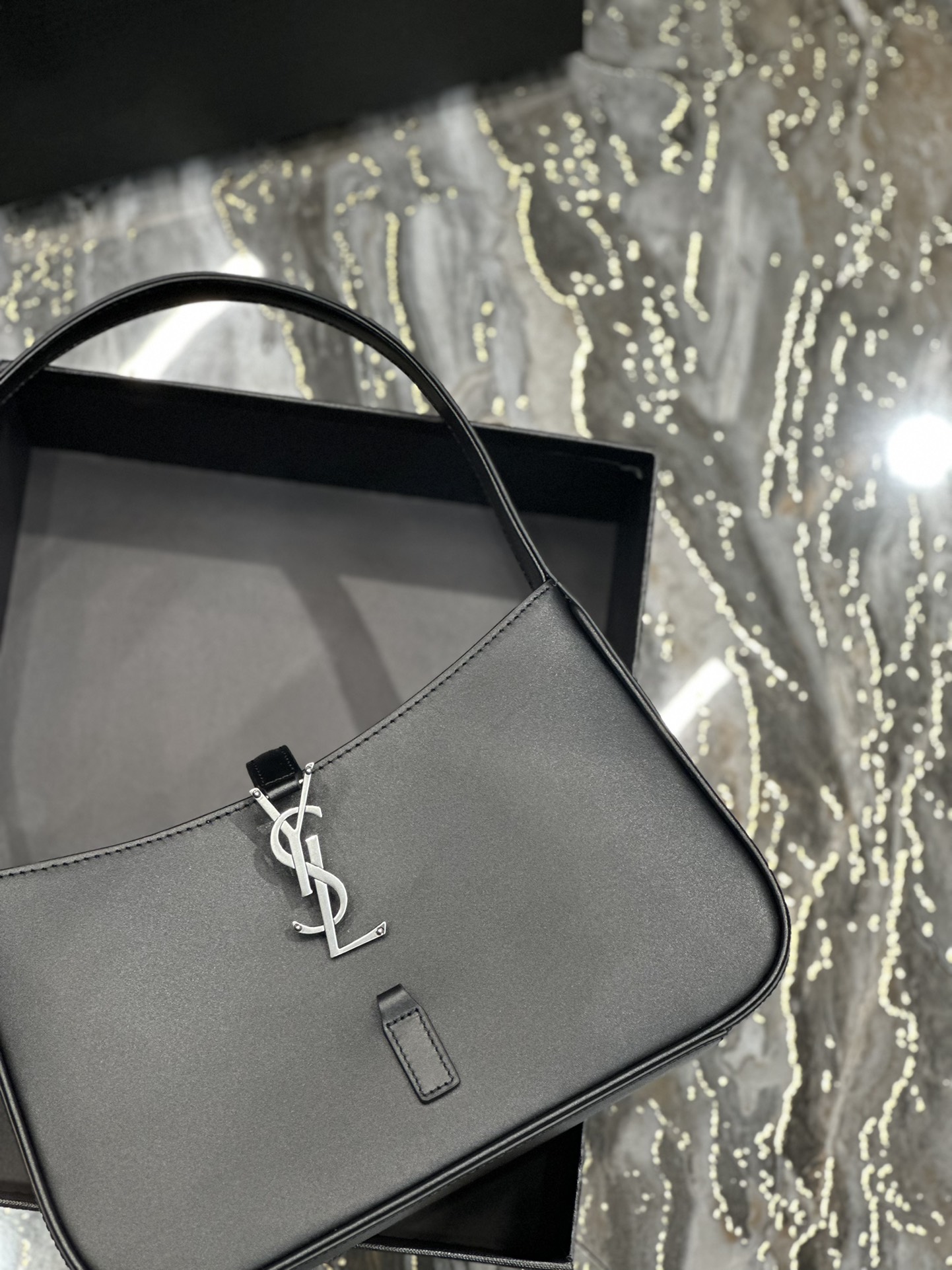 LE 5 À 7 HOBO BAG IN SILK SATIN