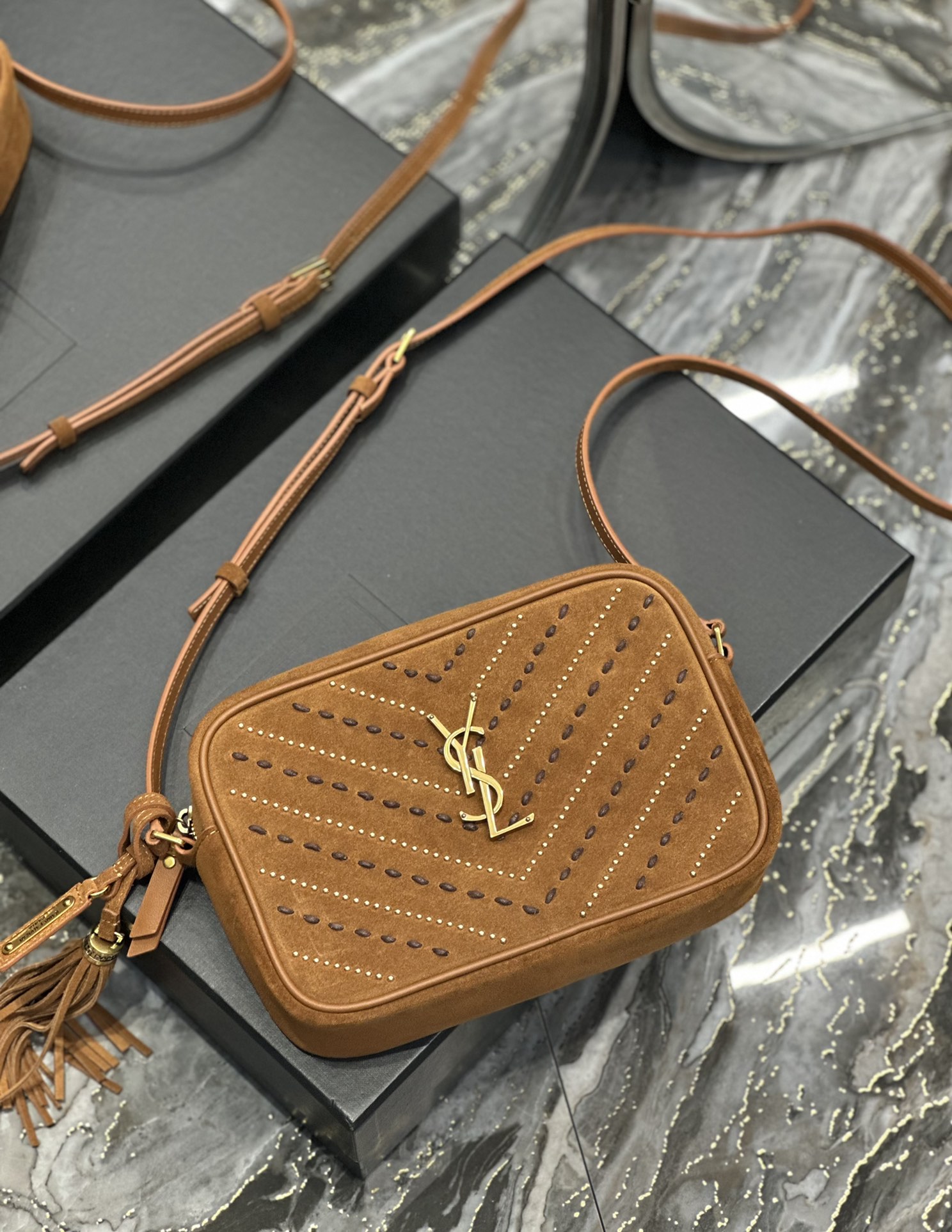 Saint Laurent – Lou suede camera bag – women – Calf Leather – One Size – Brown