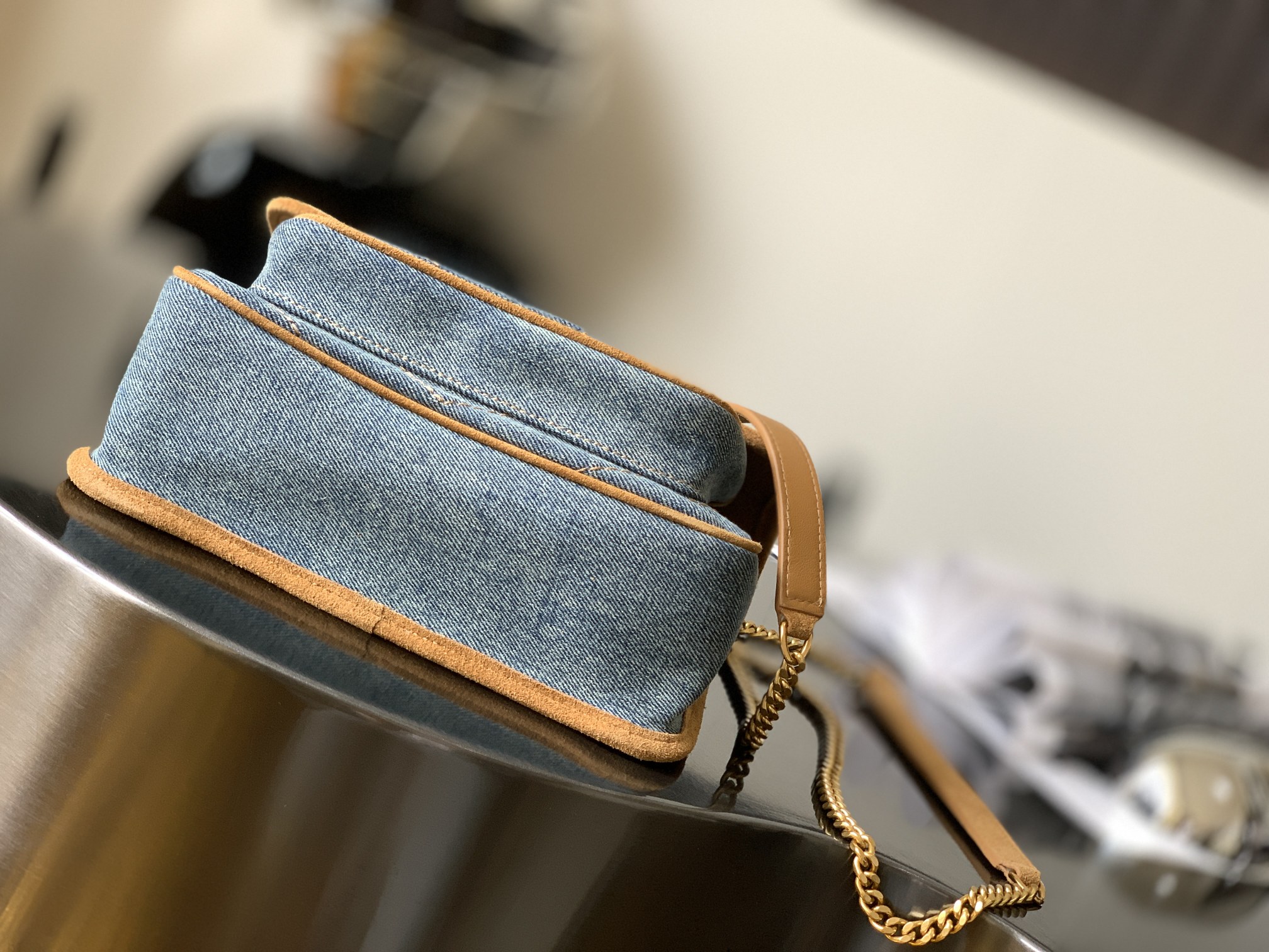NIKI BABY CHAIN BAG IN CROCODILE-EMBOSSED LEATHER
