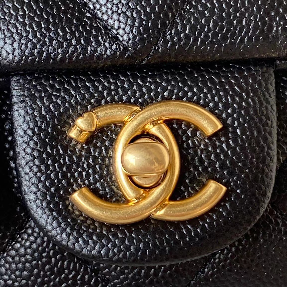 Ch*el golden ball in medium