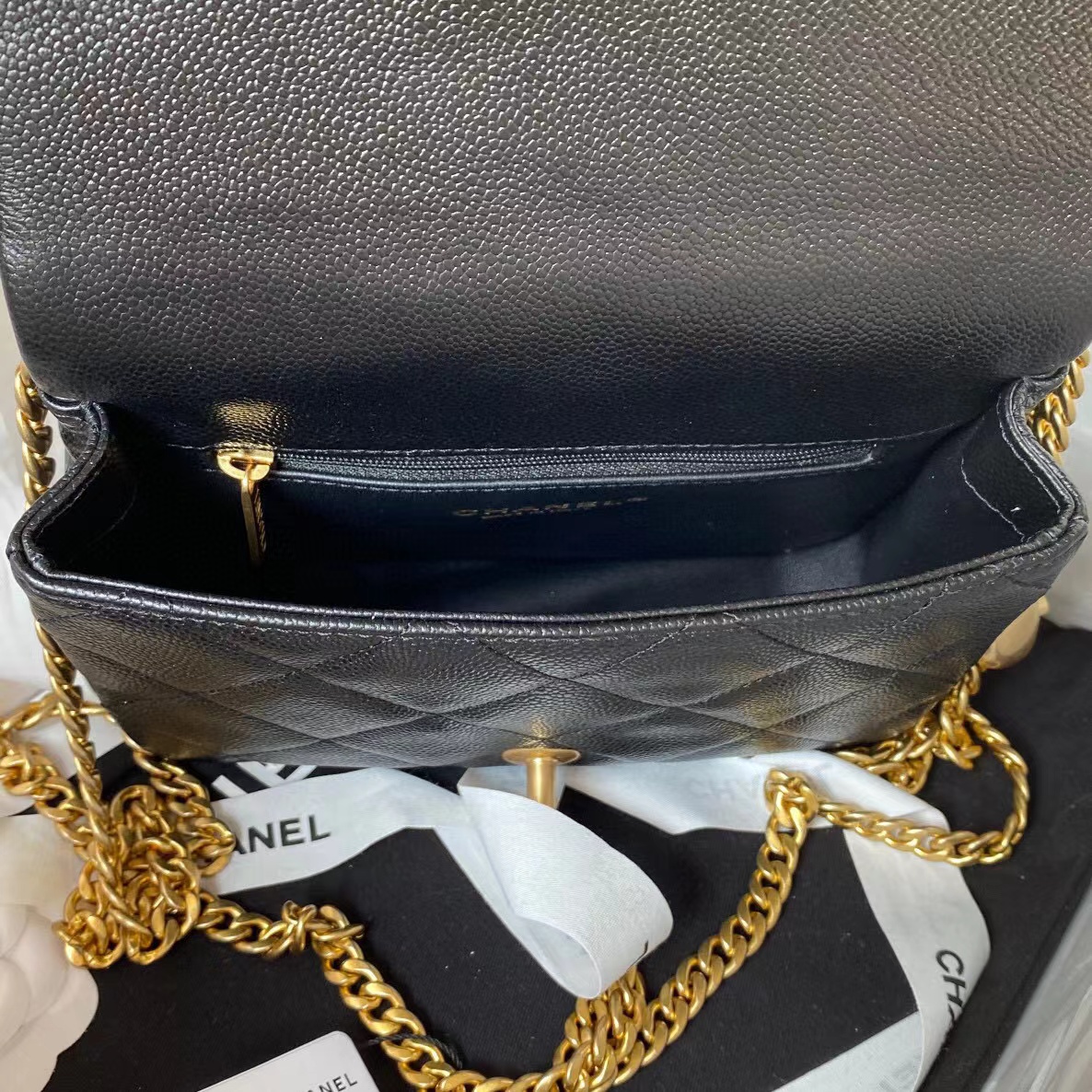 Ch*el golden ball in medium