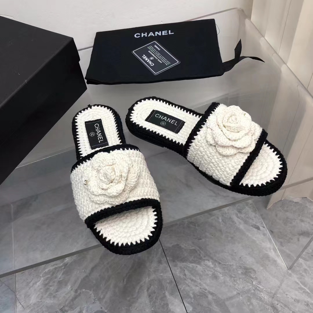 Ch*el slippers 2023