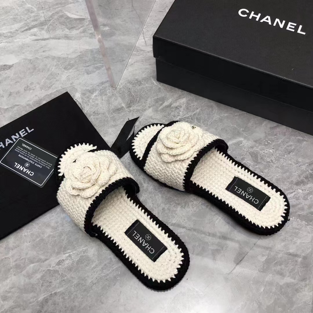 Ch*el slippers 2023