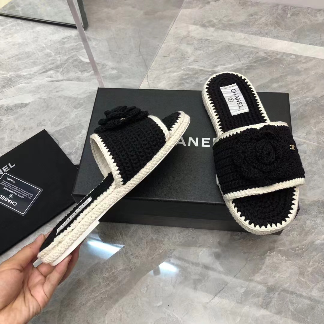 Ch*el slippers 2023