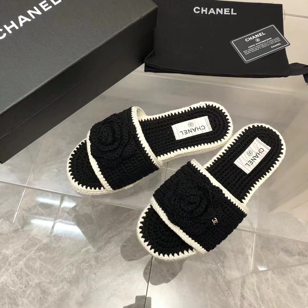 Ch*el slippers 2023