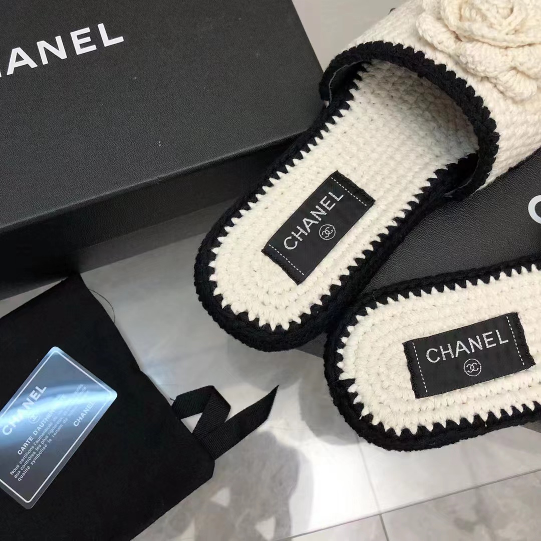 Ch*el slippers 2023