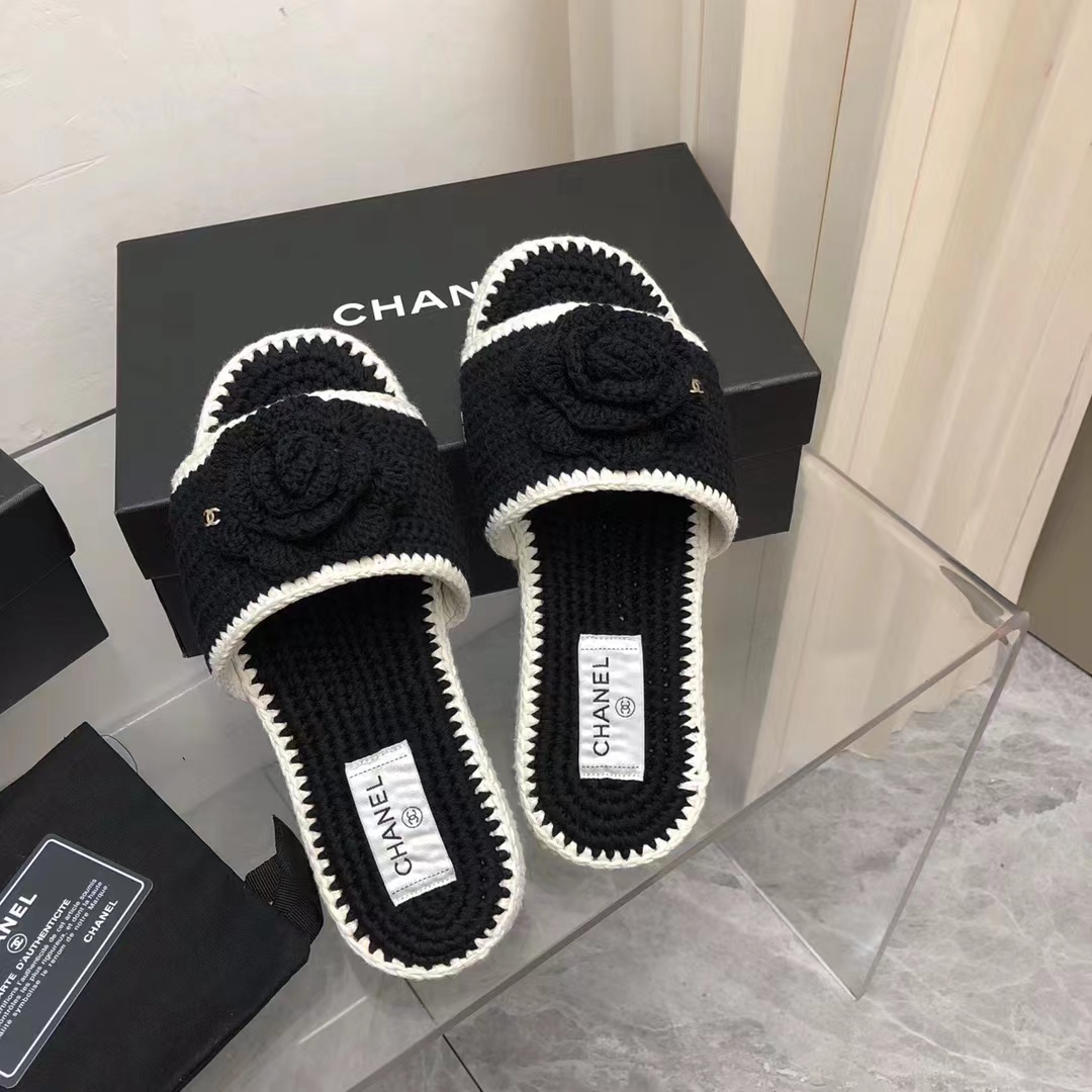 Ch*el slippers 2023