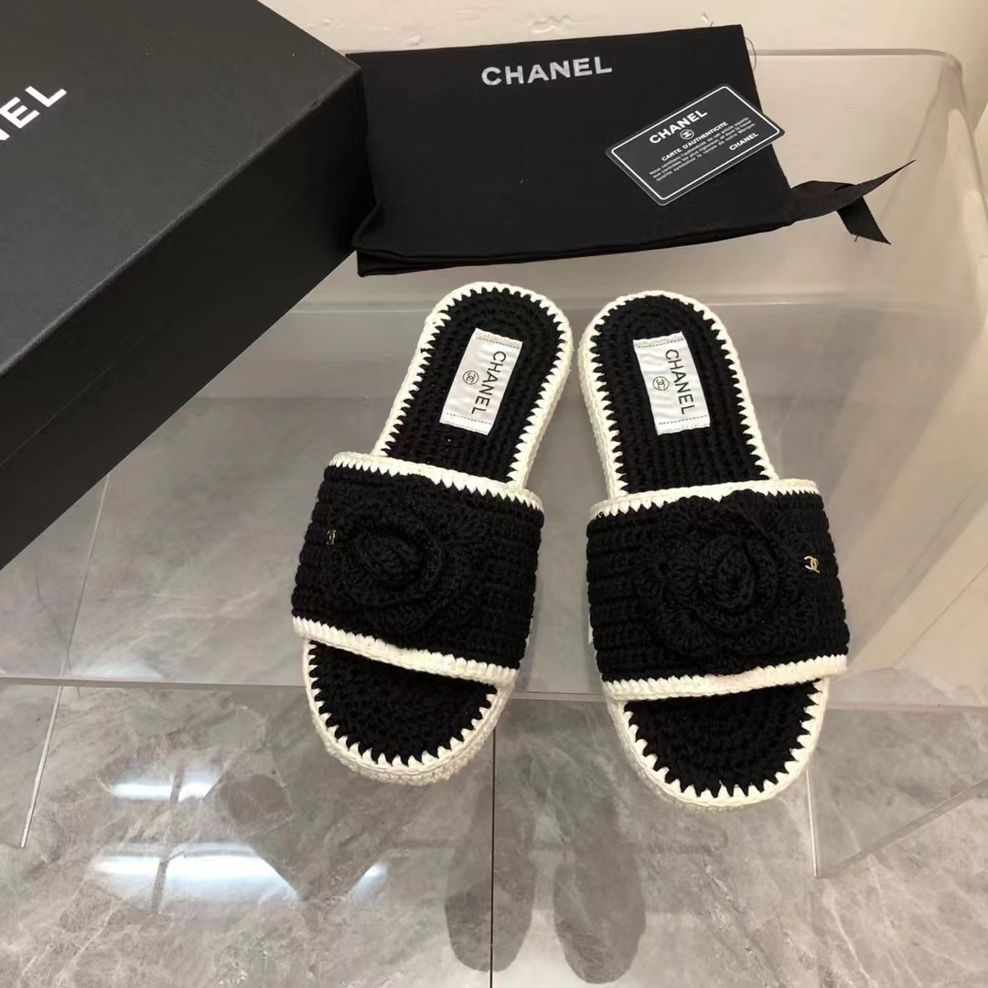 Ch*el slippers 2023
