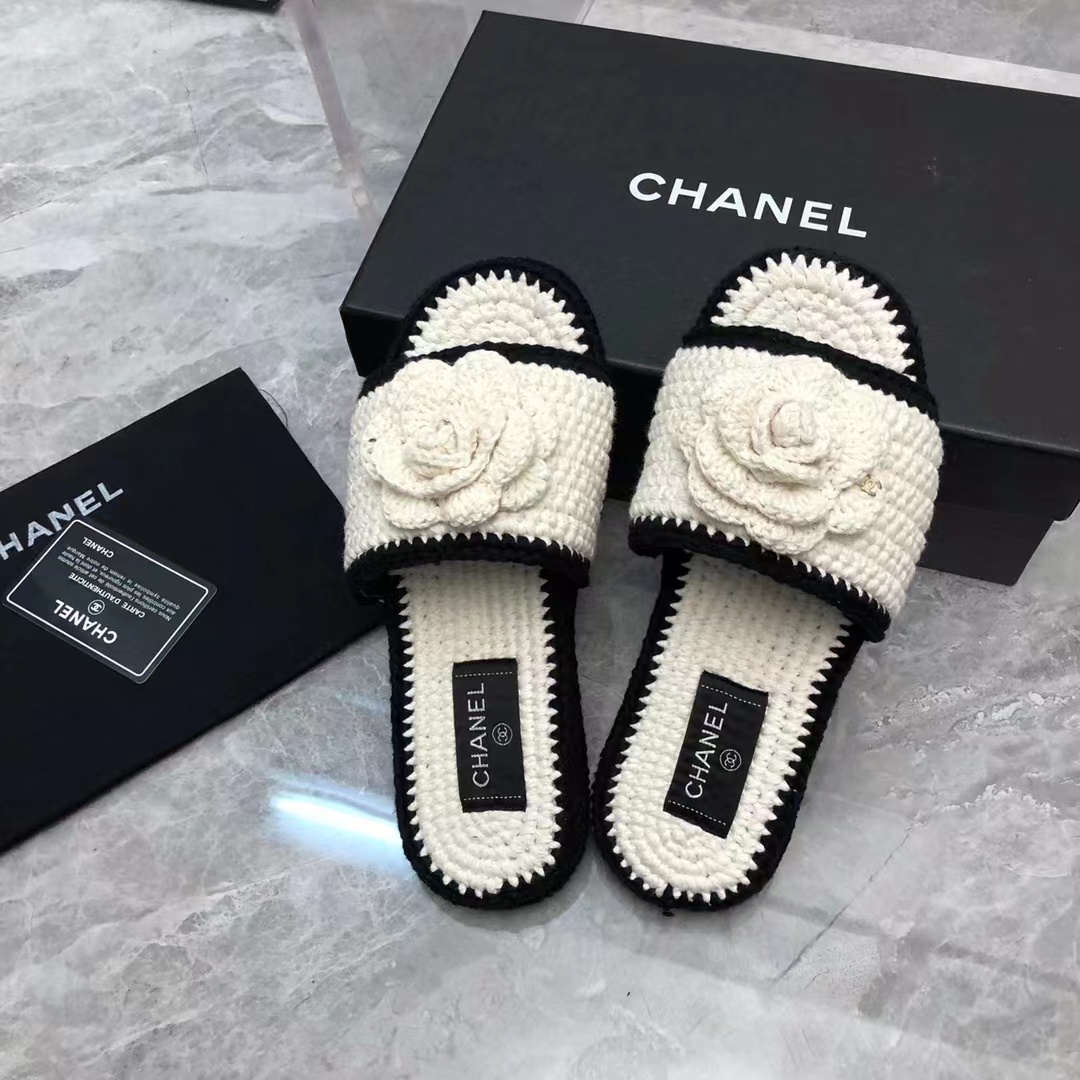 Ch*el slippers 2023