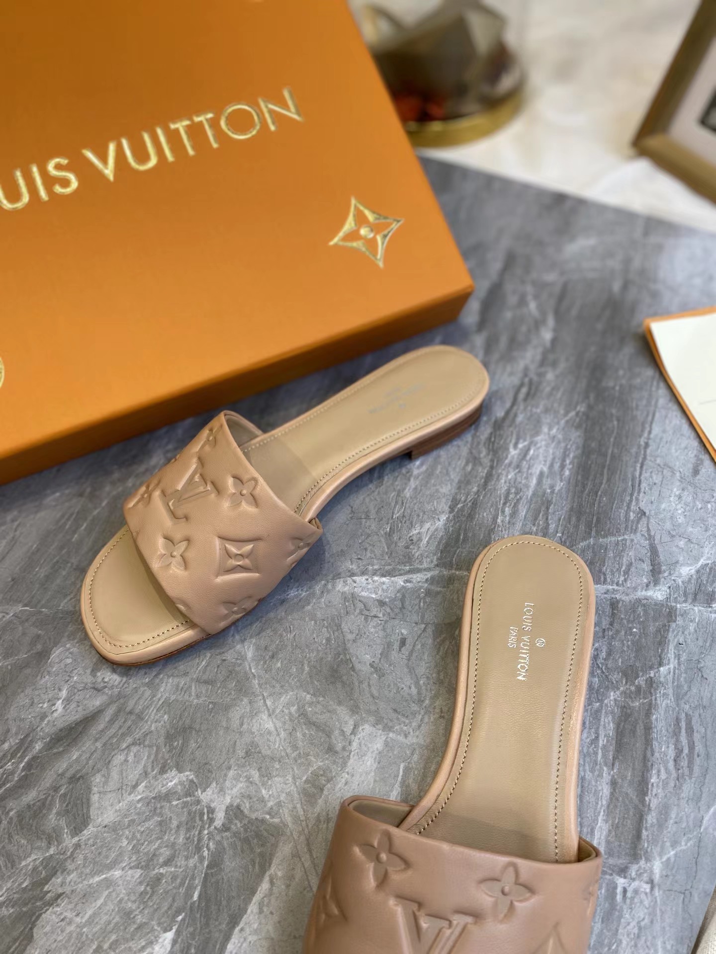 l**is V*t*n revival mule nude slippers