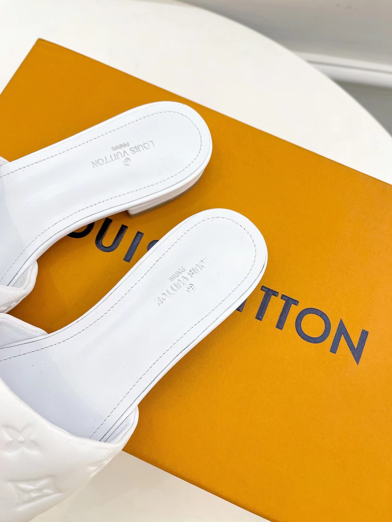 l**is V*t*n revival mule nude white slippers