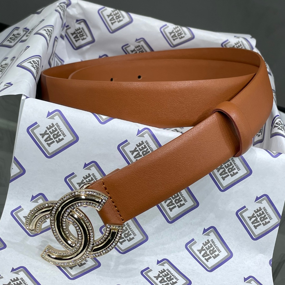 Ch*el red patent leather cc logo belt