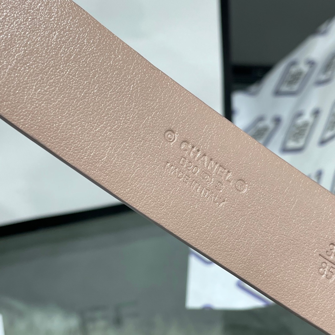 Ch*el red patent leather cc logo belt