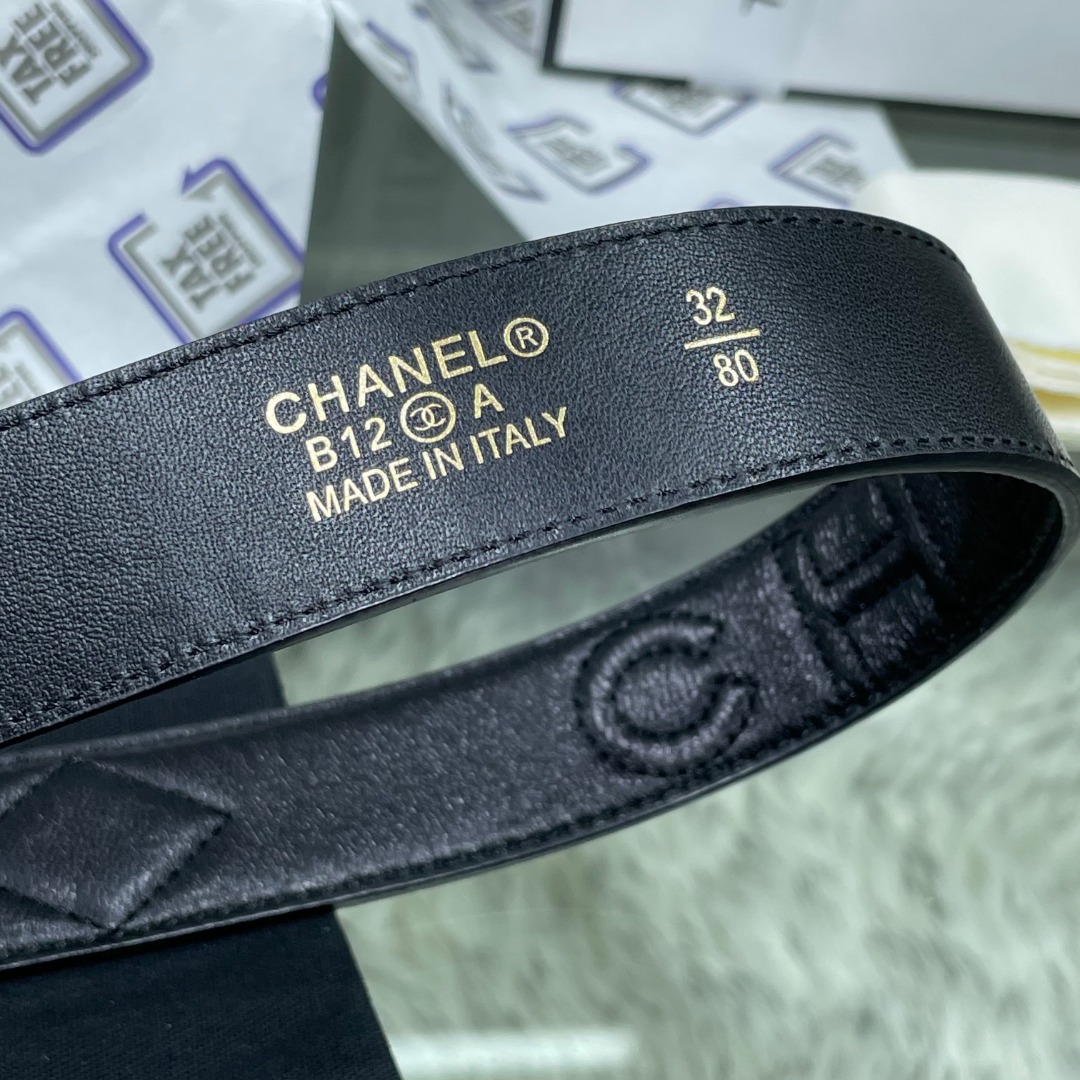Ch*el red patent leather cc logo belt