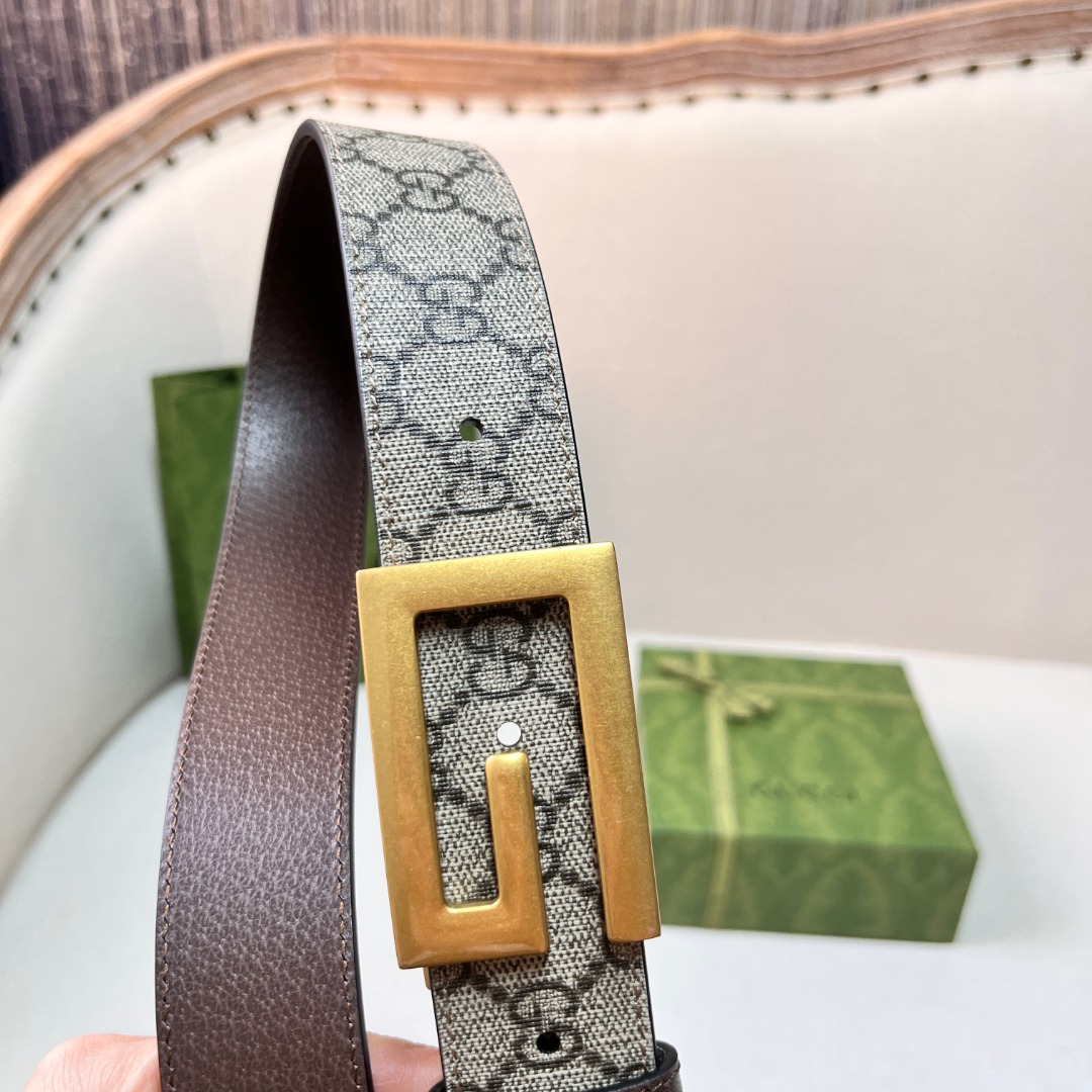 Square G reversible leather belt