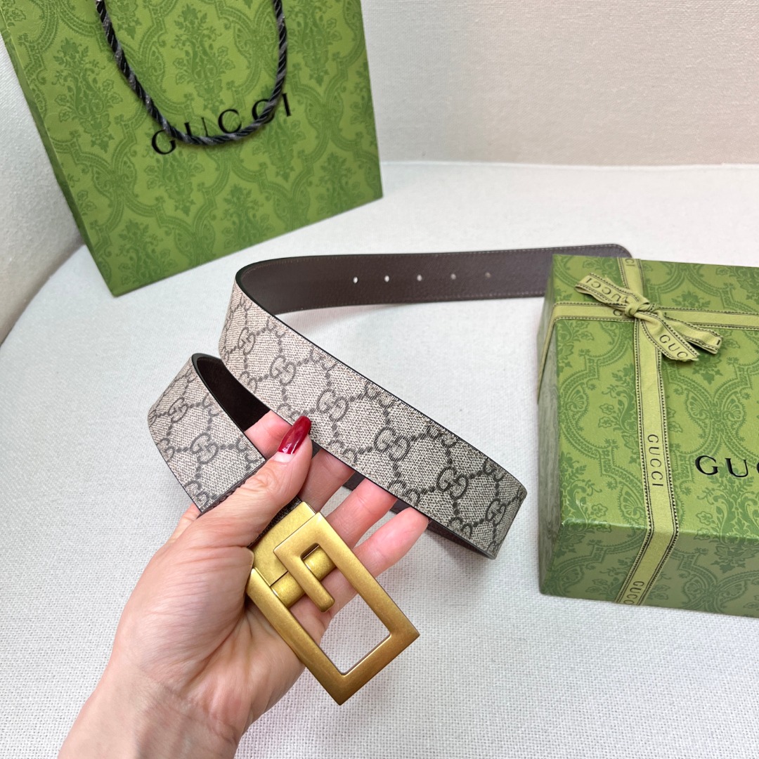Square G reversible leather belt