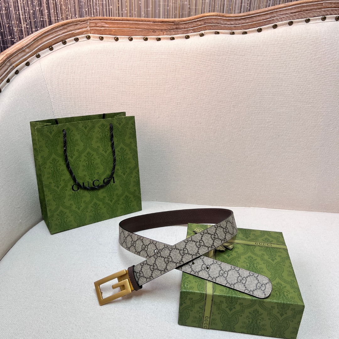 Square G reversible leather belt