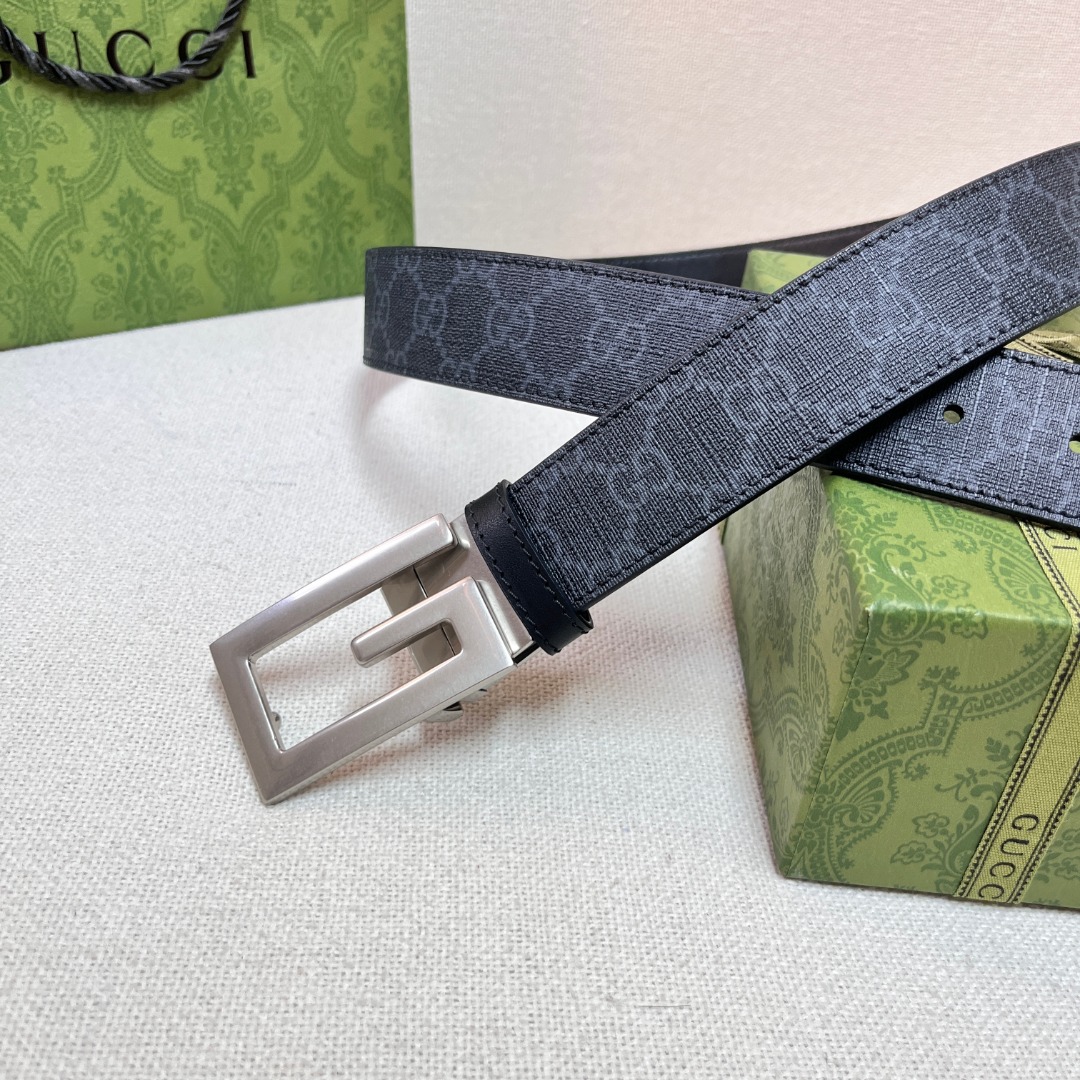 Square G reversible leather belt