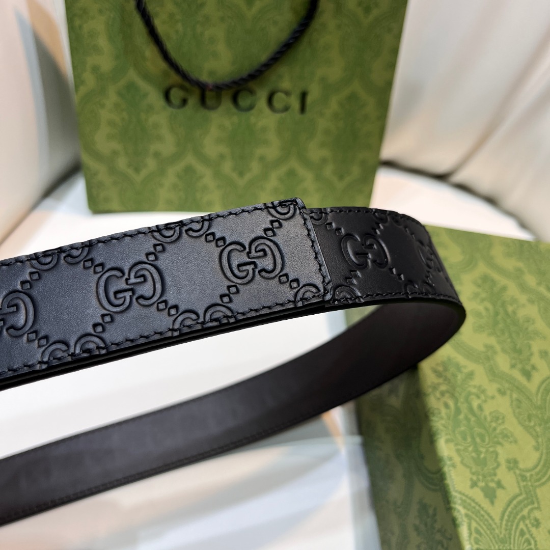 Square G reversible leather belt