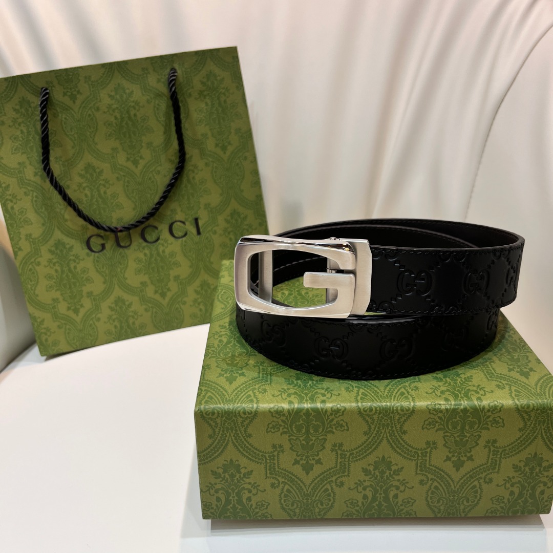 Square G reversible leather belt