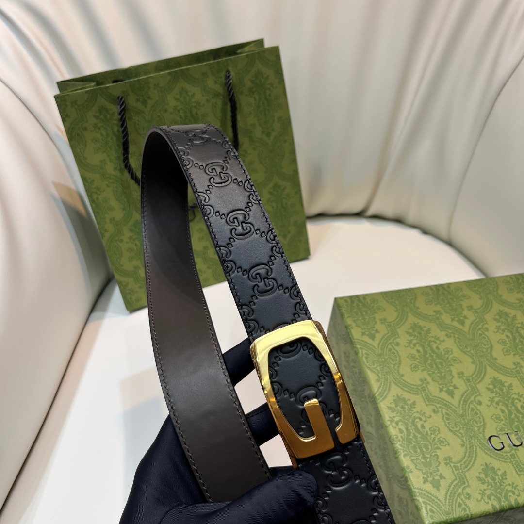 Square G reversible leather belt