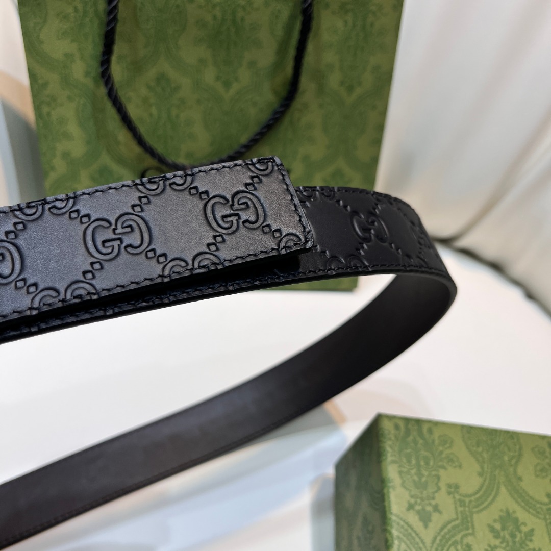 Square G reversible leather belt