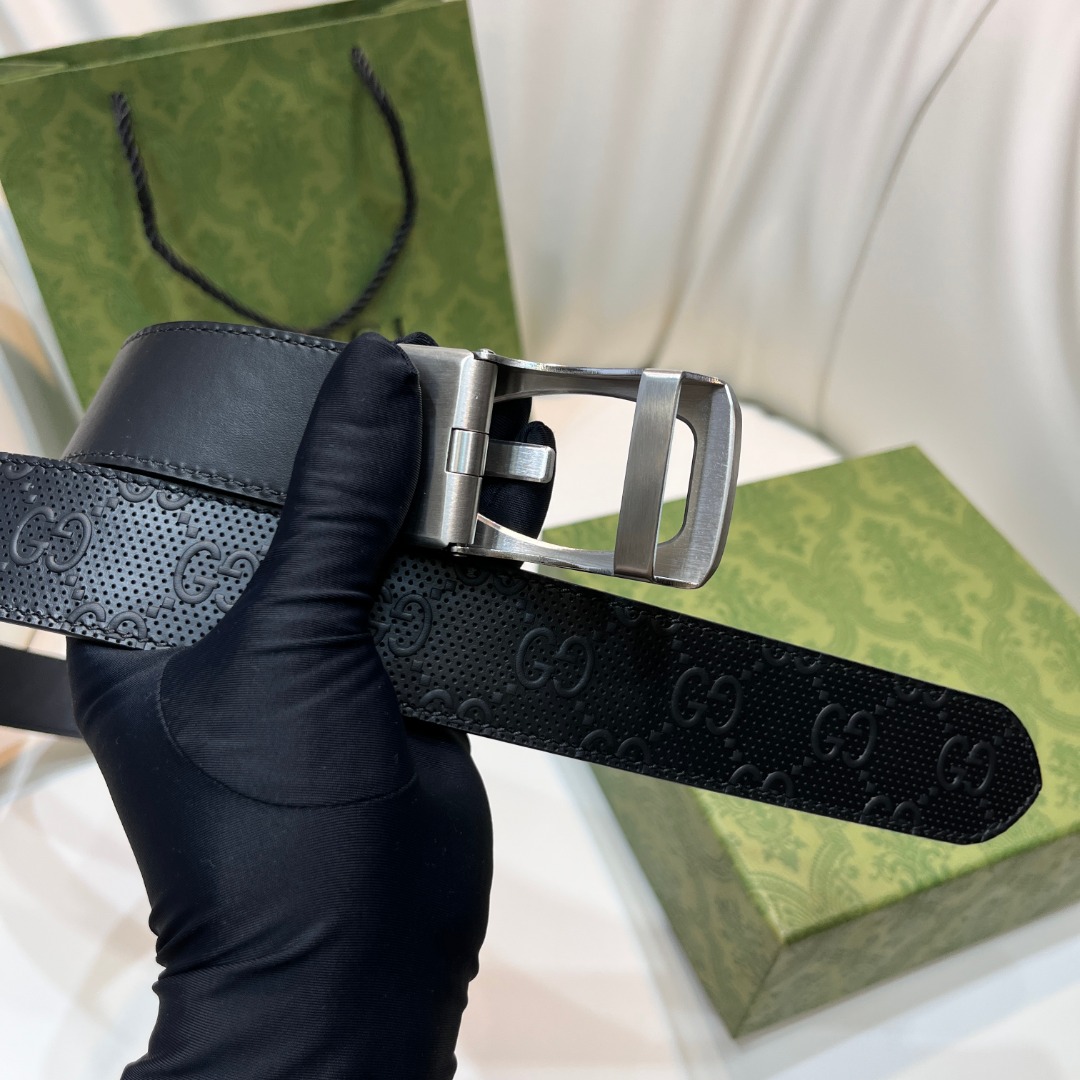 Square G reversible leather belt