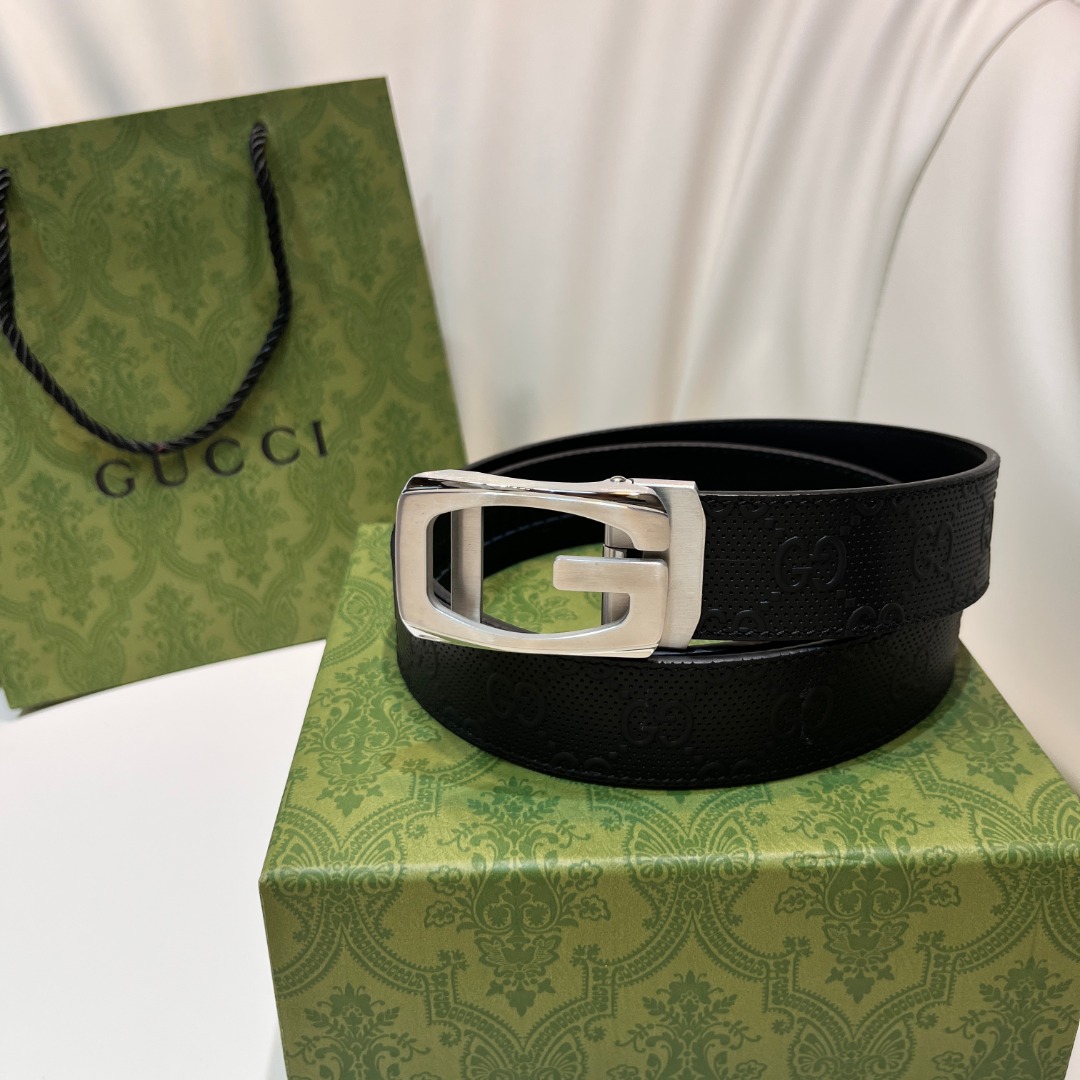 Square G reversible leather belt