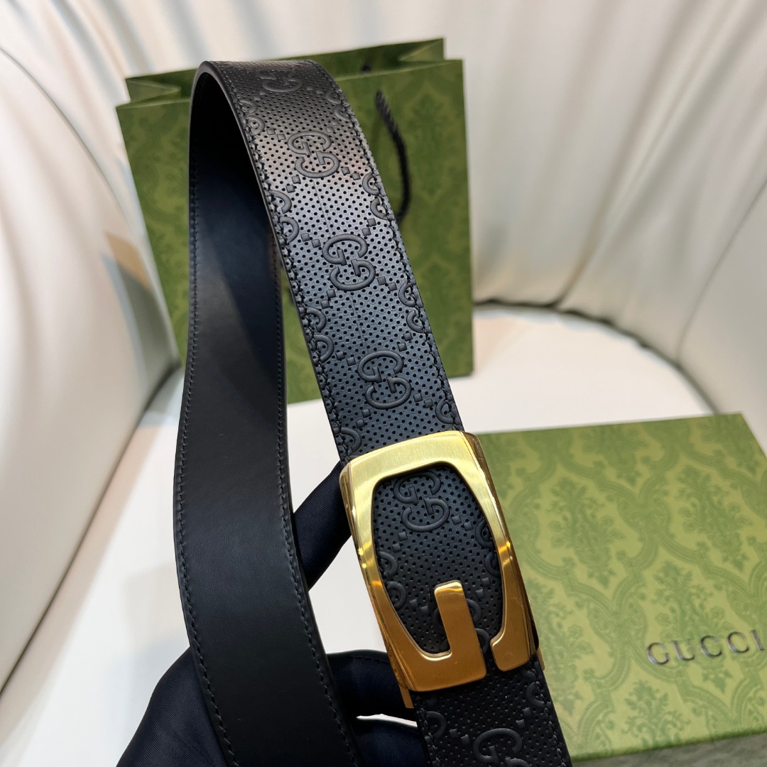 Square G reversible leather belt