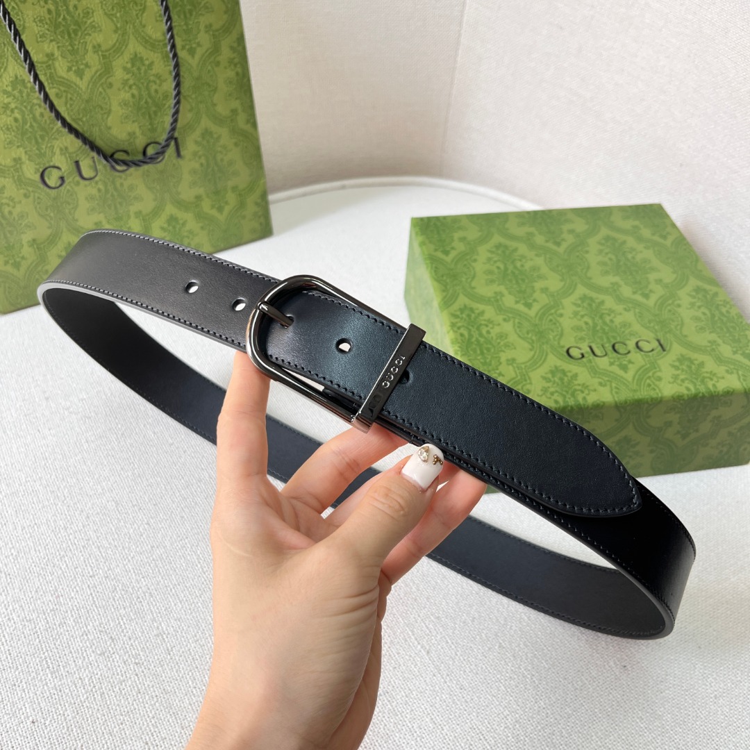 G*u*i leather belt