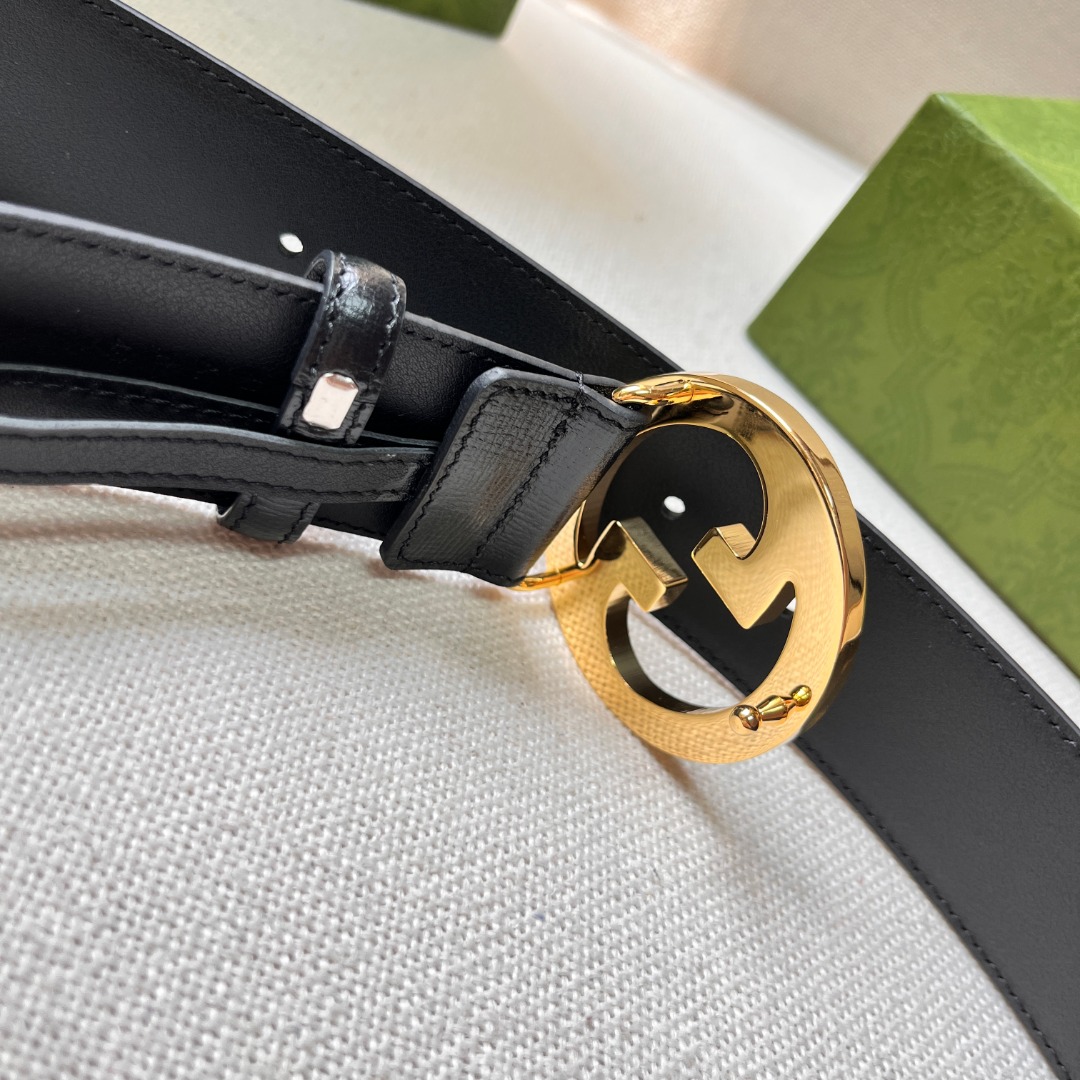 G*u*i blondie belt