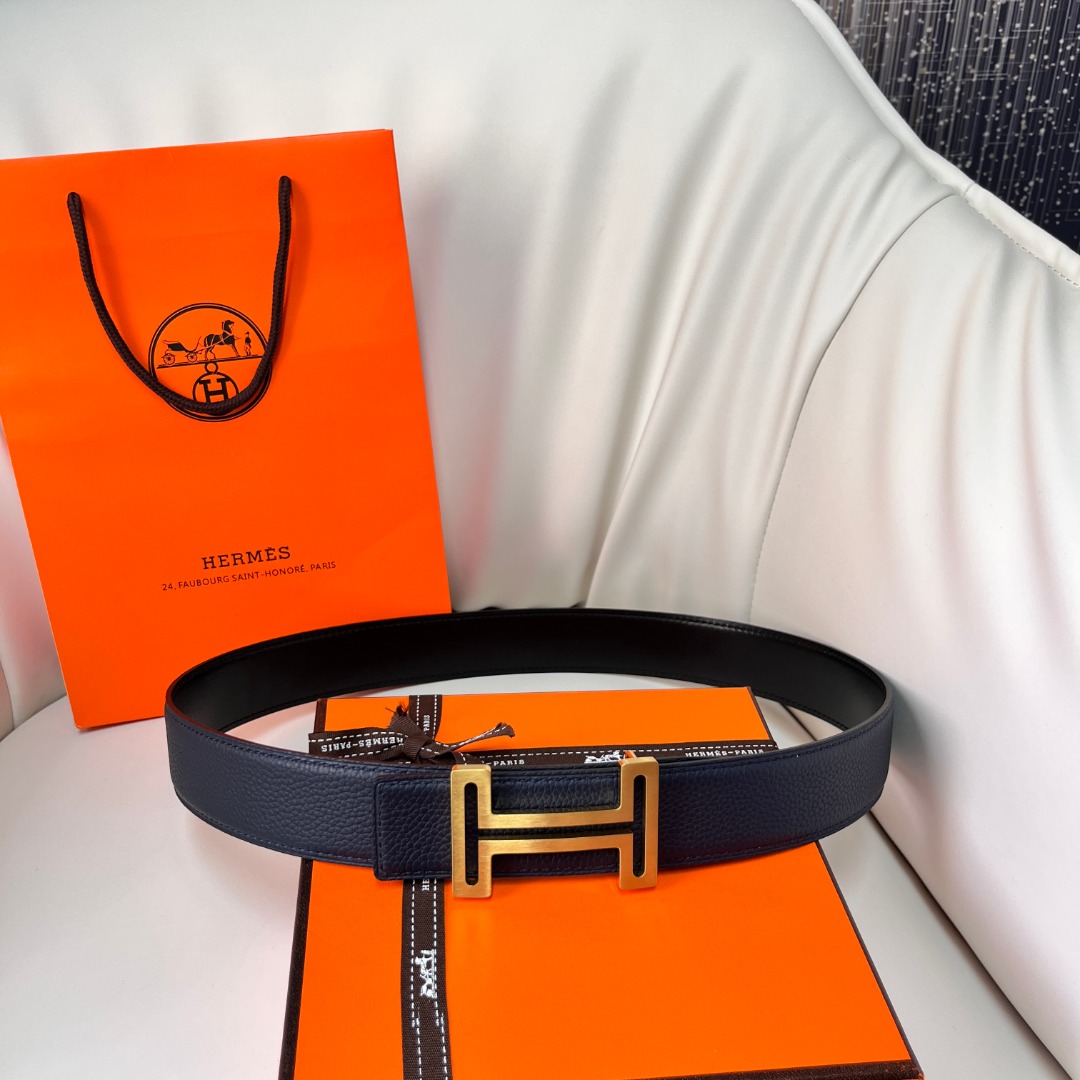 H au Carre belt buckle