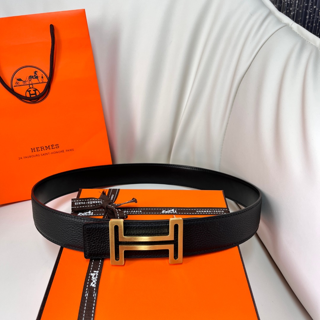 H au Carre belt buckle
