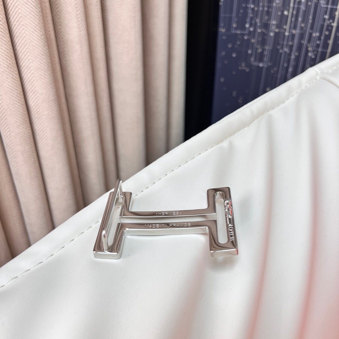 H au Carre belt buckle