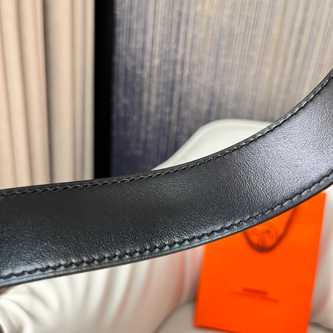 H au Carre belt buckle