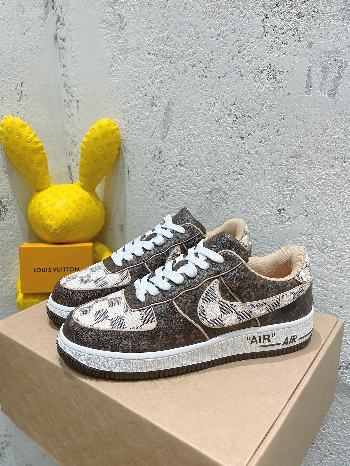 l**isV*t*n x nike air force