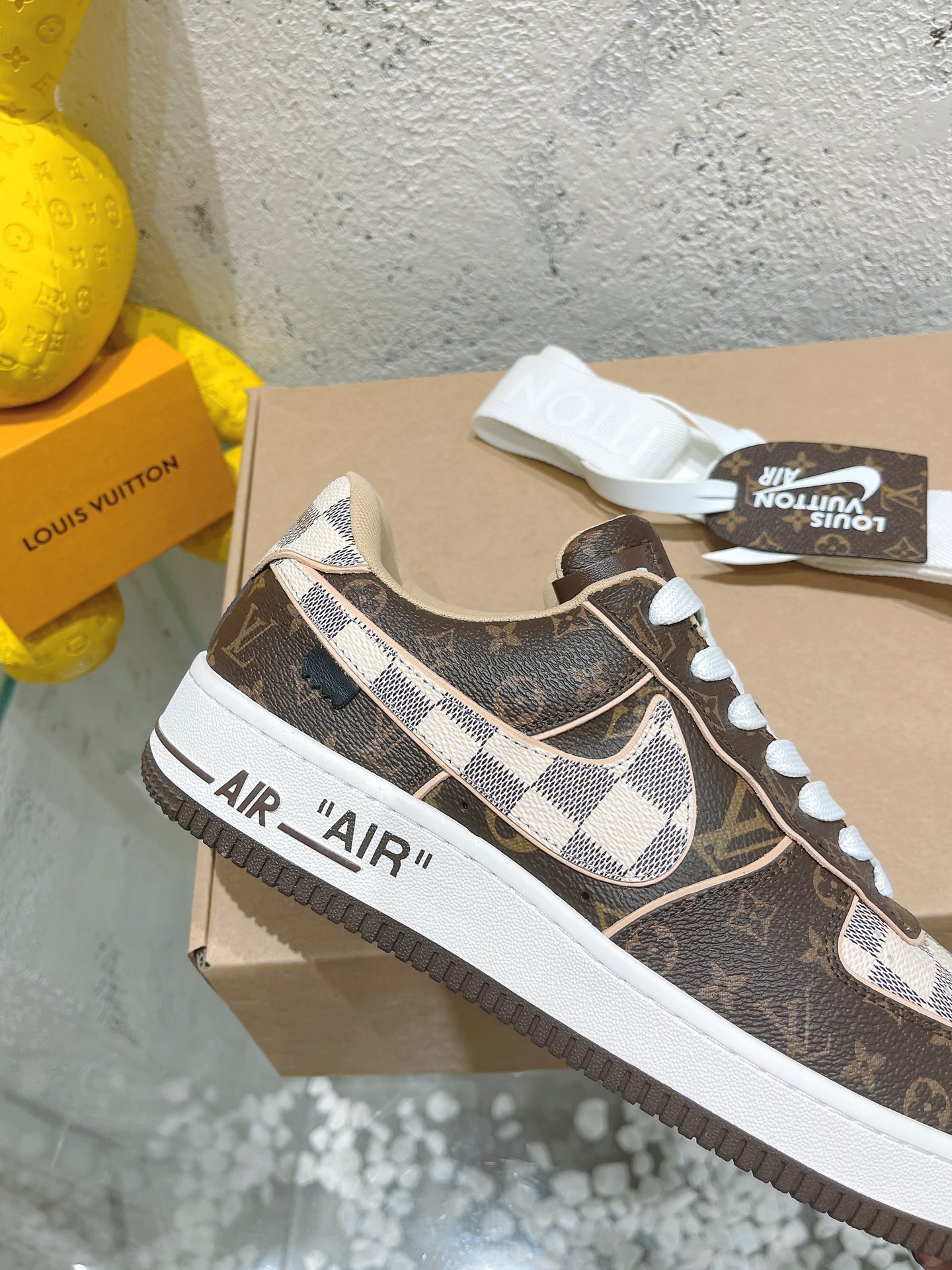 l**isV*t*n x nike air force