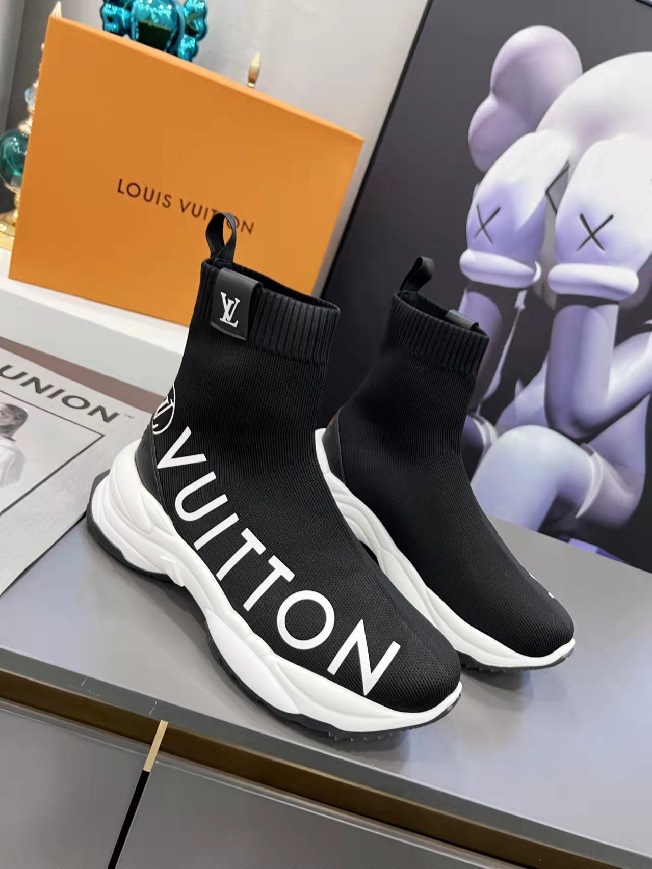 Low-Top Sneakers