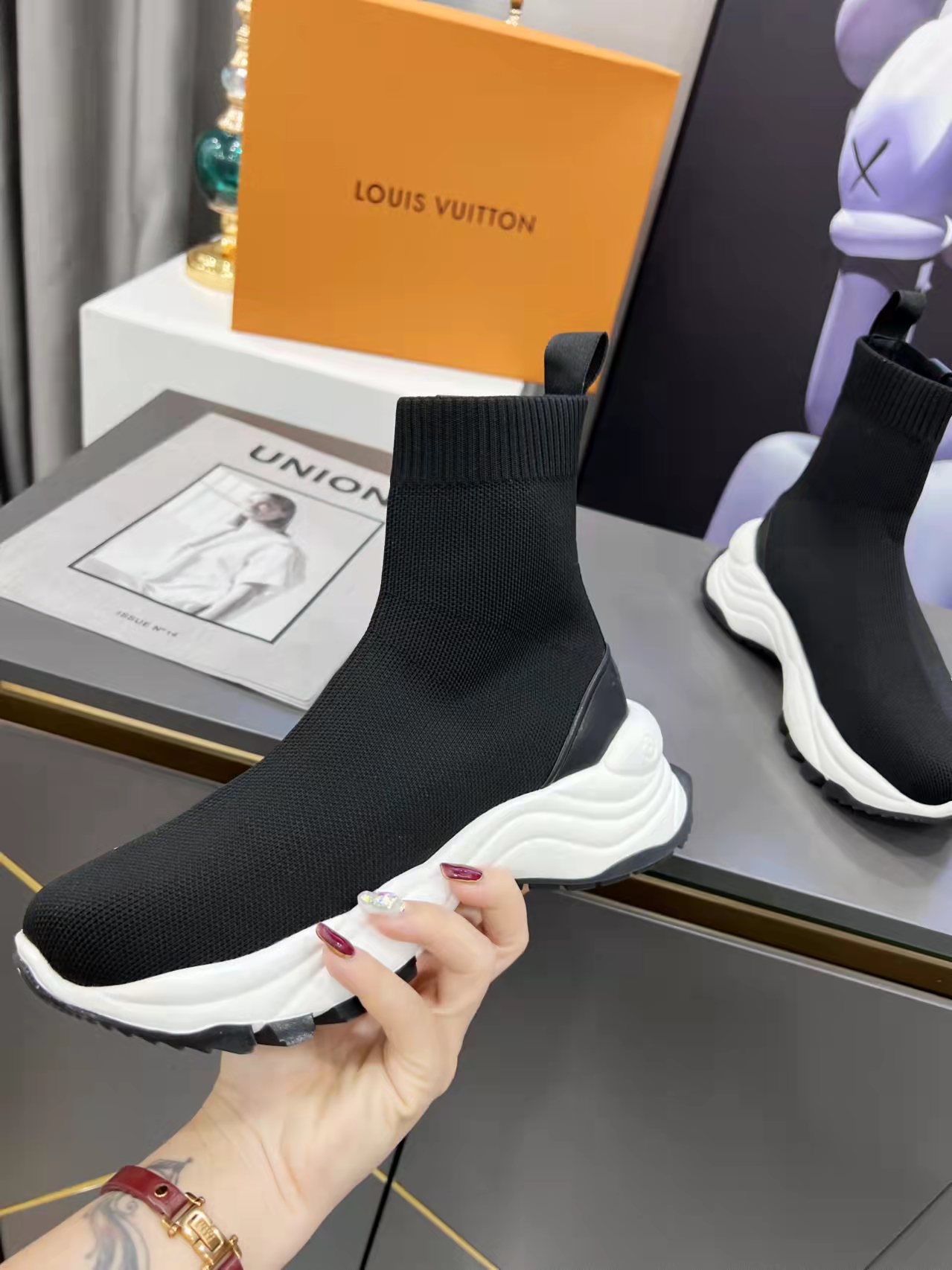 Low-Top Sneakers