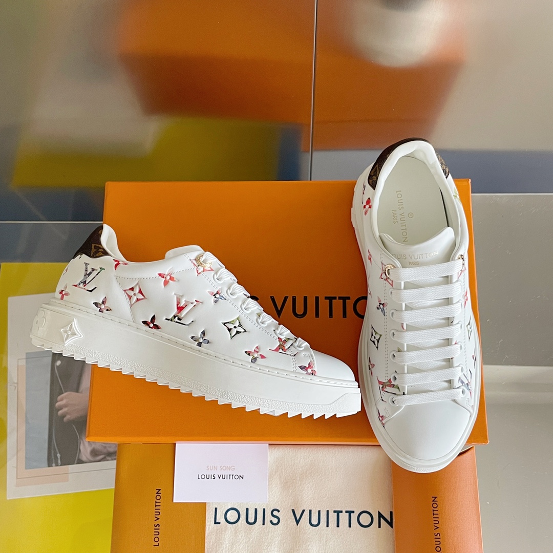 l**is V*t*n flat bottom shoes