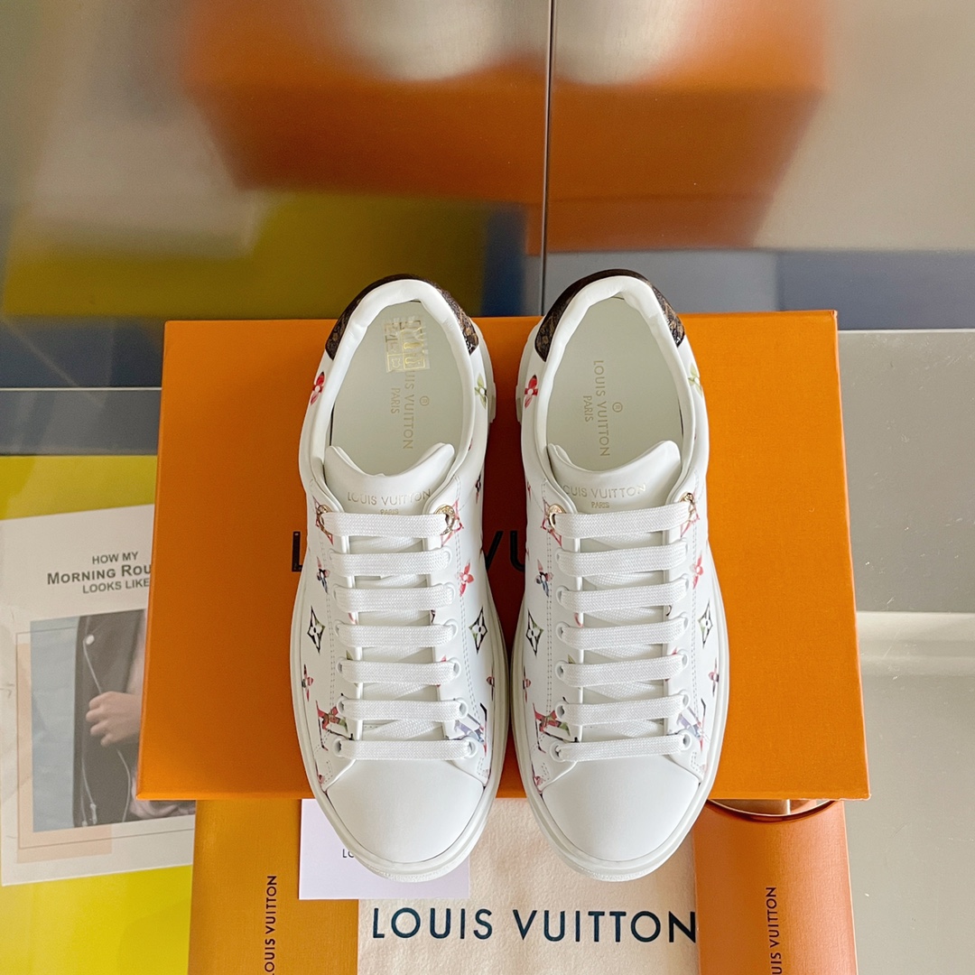 l**is V*t*n flat bottom shoes