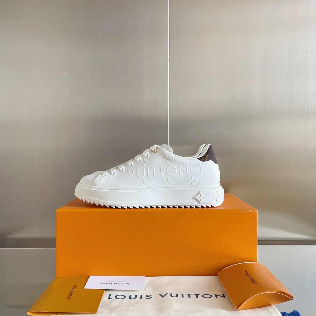 l**is V*t*n flat bottom shoes
