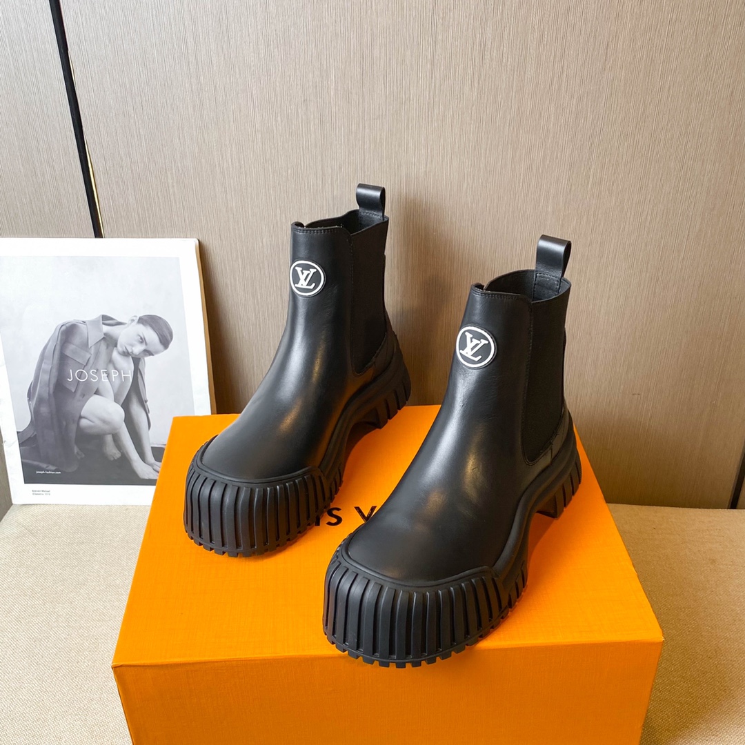 Ruby Flat Ankle Boots