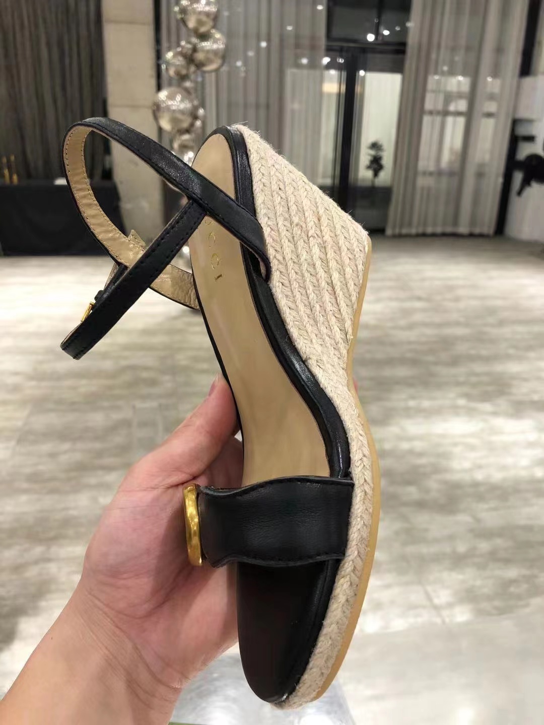 Marmont Leather Sandals In Black