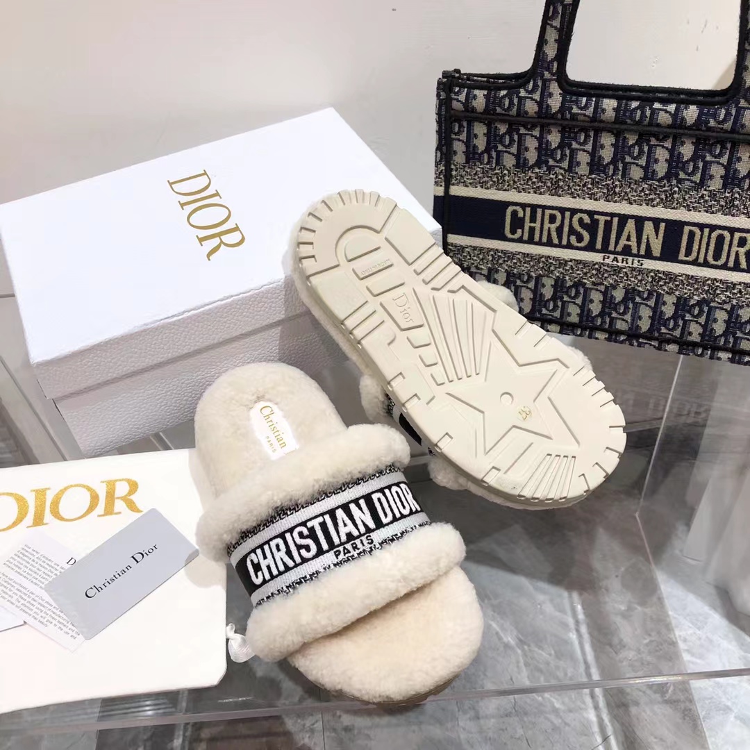 D*or dway heeled slide white embroidered cotton and shearling