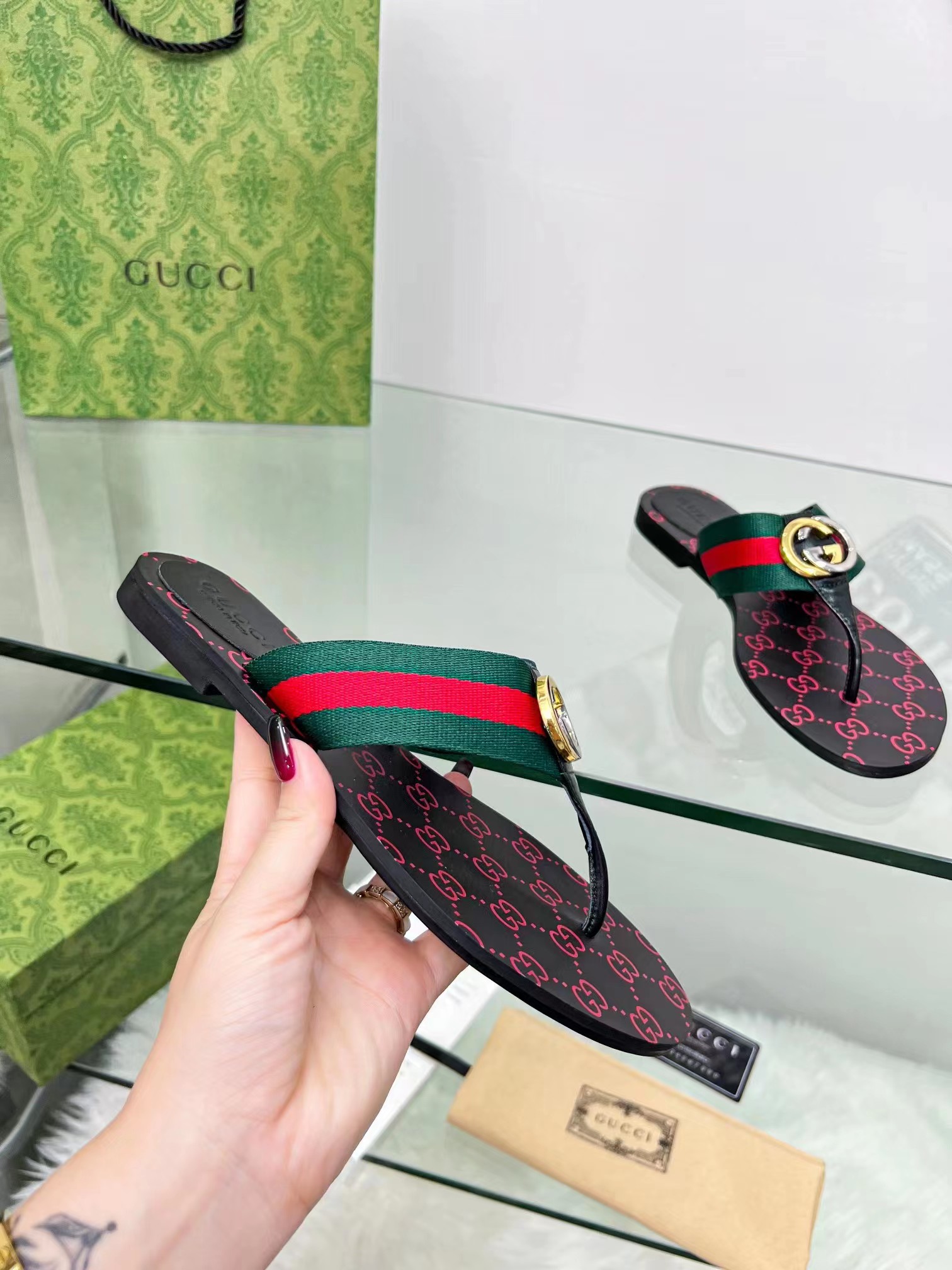 GG THONG WEB SANDAL