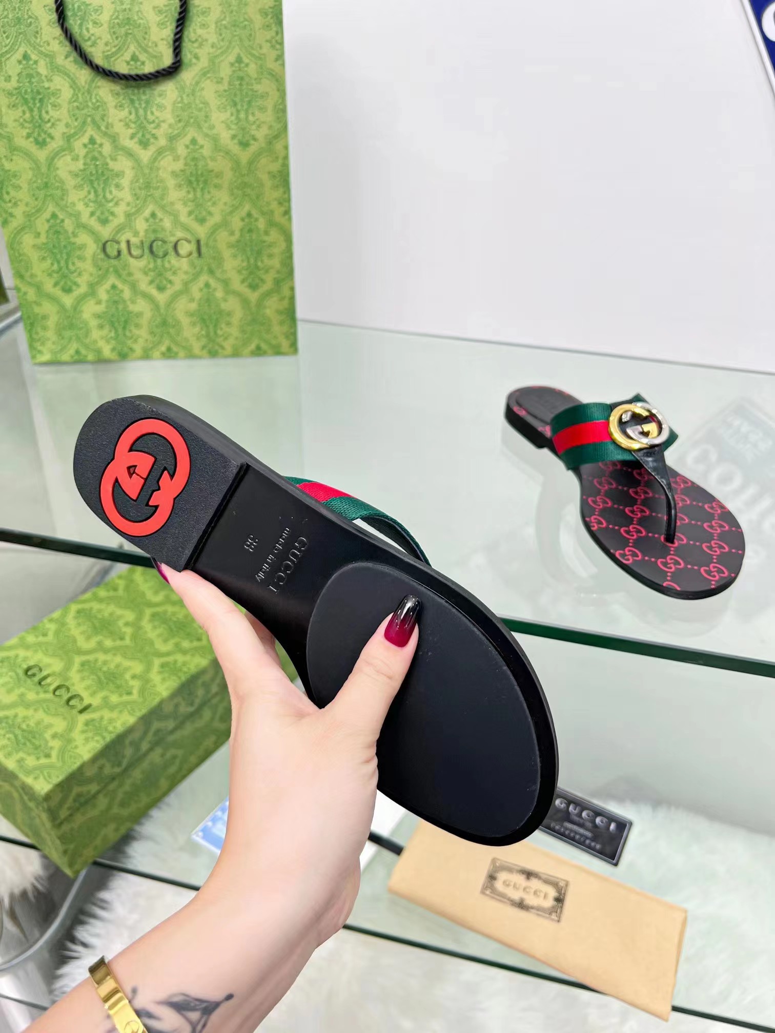 GG THONG WEB SANDAL