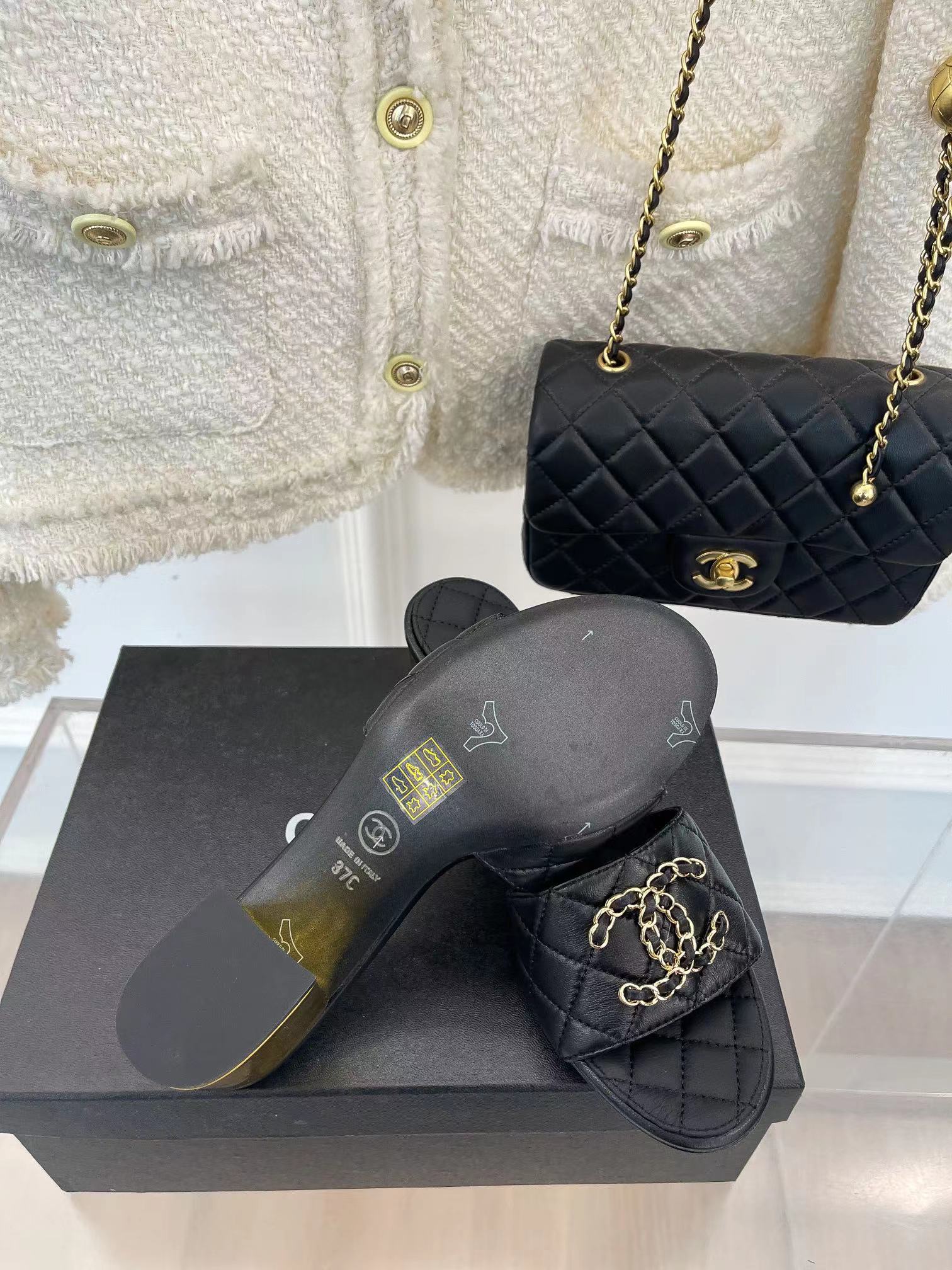 Ch*el 2023 black goatskin shiny leather gold cc slides high heels