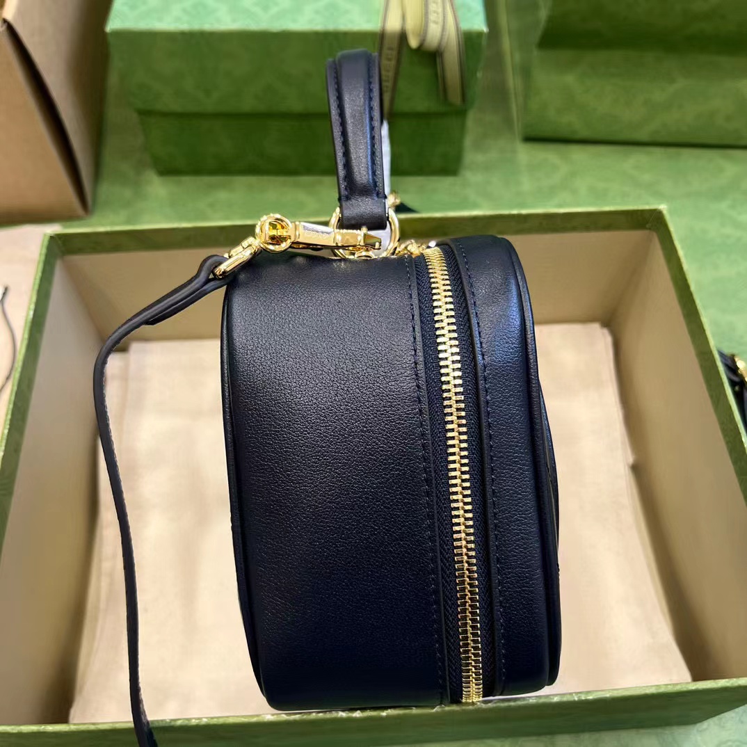 G*u*i soho camera bag